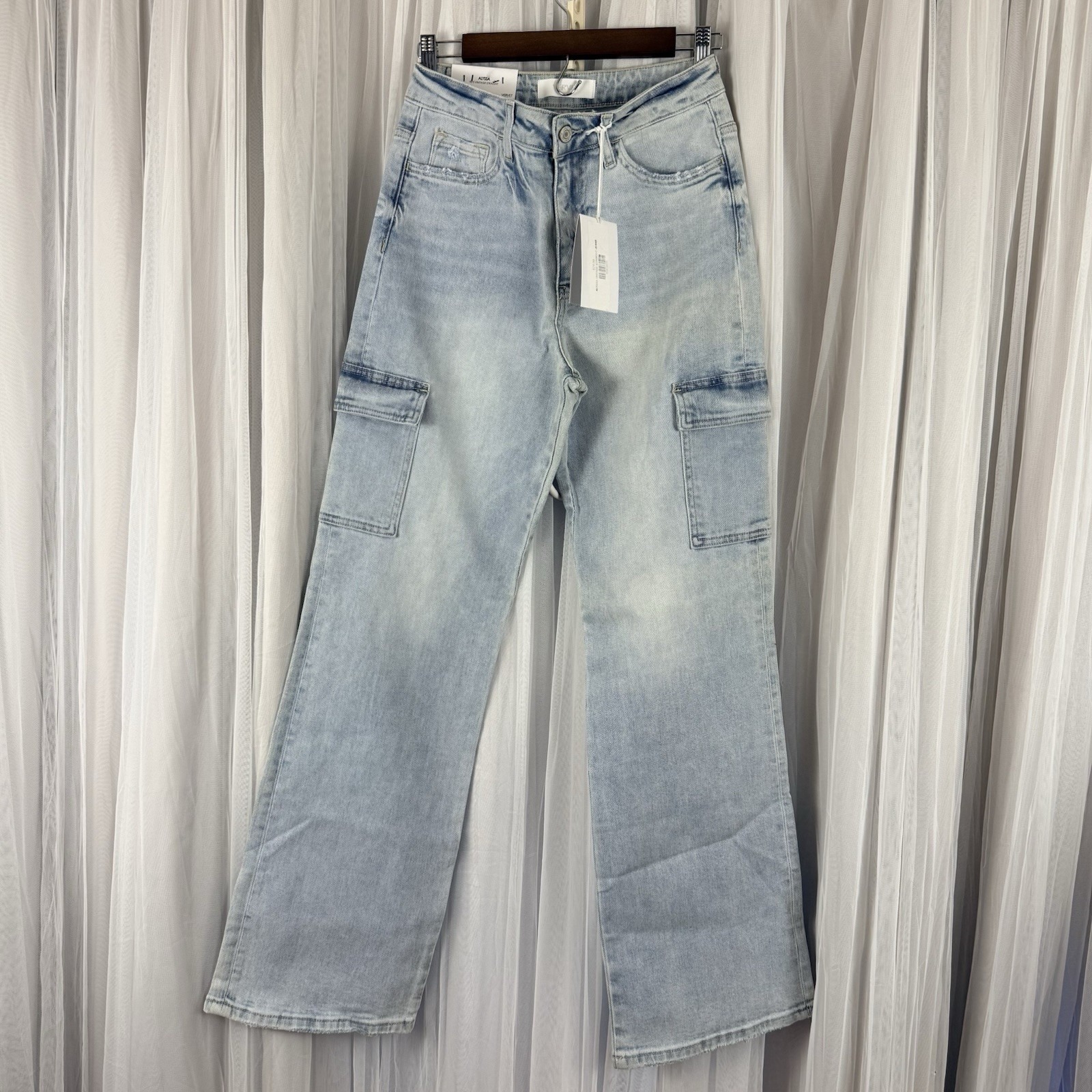 Nwt Vervet 90s Vintage Straight Leg Cargo Jeans Light Wash Size 26